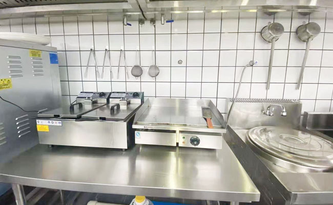 食堂蜜桃视频黄色网設備2