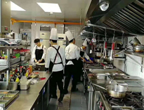 成都商用蜜桃视频黄色网設備公司給你介紹商用廚具的最新選用原則