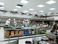 學校食堂蜜桃视频黄色网設備生產廠家告訴你商用廚具和家用廚具有什麽差別